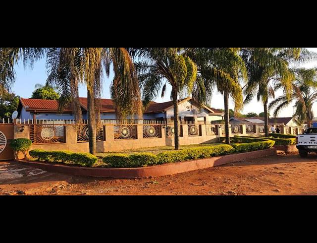 4 BEDROOM HOUSE FOR SALE IN SIBASA